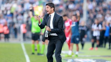 Reacția lui Răzvan Lucescu, după eliminarea șoc din Europa League în fața necunoscuților de la Ostersunds! Antrenorul a acuzat arbitrajul: "Am avut și ghinion, pentru că a fost offside clar!"
