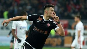 Dinamo vrea să-l transfere pe Ionuț Nedelcearu pentru a da prima lovitură de mercato! Unde se relaxează internaționalul român înainte să ia decizia în privința viitorului său