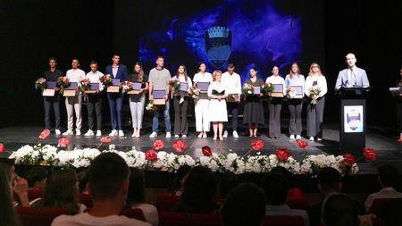 Medaliaţii olimpici la canotaj au primit titlurile de cetăţeni de onoare ai Craiovei. Campionul de la Paris, Florin Enache, e fan Mitriţă: "Am Ştiinţa în sufletul meu"