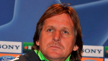 Schuster: "Robinho nu poate califica singur echipa"