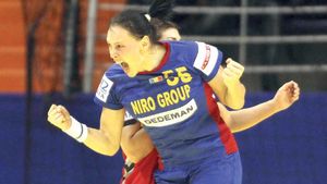 Tadici se ține de cuvânt: remaniere DRASTICĂ‚!** Doar trei jucătoare au supraviețuit după Euro 2012. Surprizele de la prima acțiune