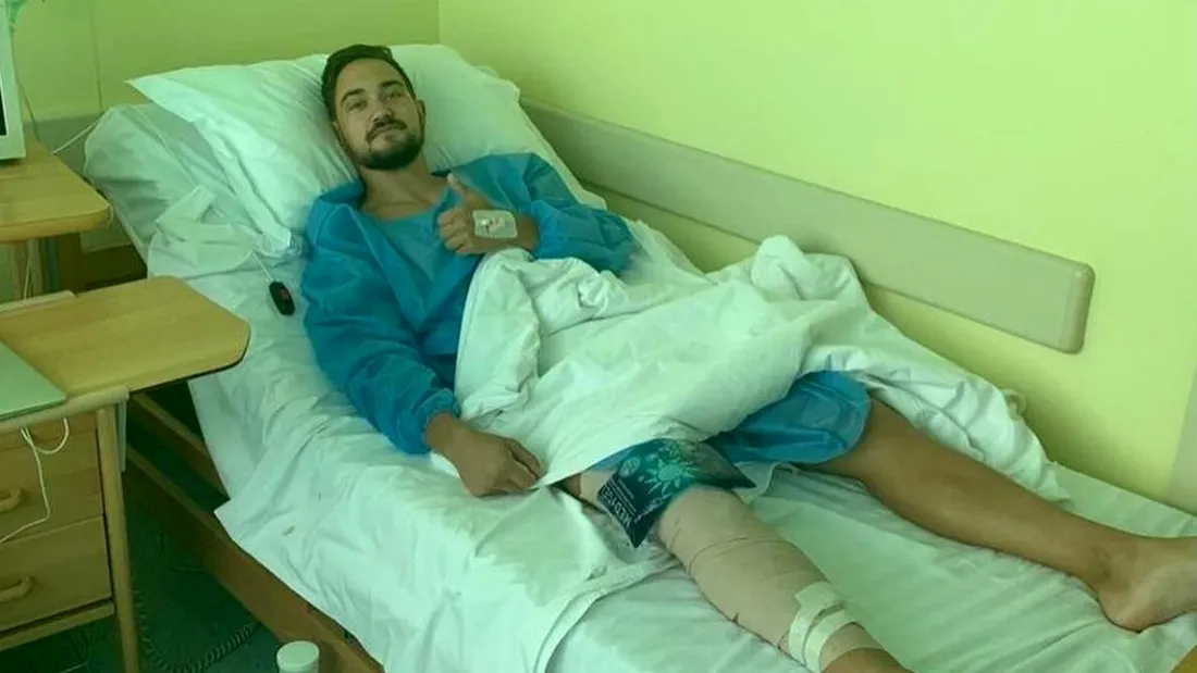 Andrei Pop e cu gândul la fotbal și pe patul de spital. Atacantul Unirii Dej s-a operat după accidentarea teribilă și promite să revină mai puternic: ”Aștept cu sufletul la gură să mă întorc”