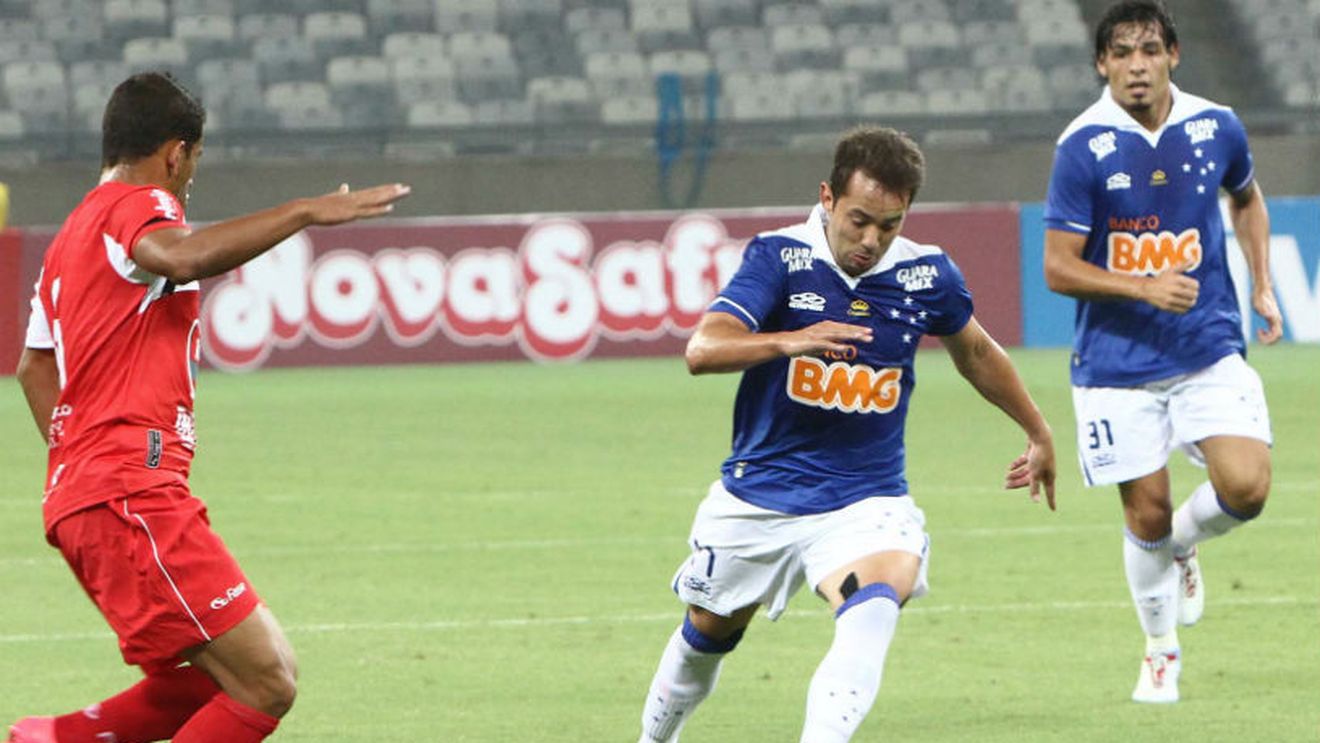 Everton Ribeiro, cel mai bun jucător din campionatul Braziliei. Vezi echipa ideală din 2014