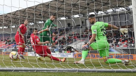 Dinamo l-a dat afară! Fotbalistul a plecat după doar 6 luni la echipă