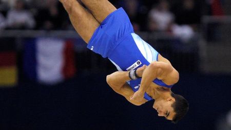 Șase!** Vine „Marocanul"!