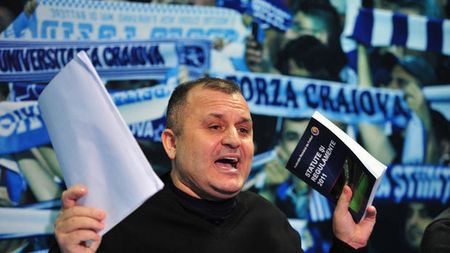 Mititelu, sprijinit de fostele glorii ale Craiovei!** "Este singurul care poate redresa corabia!"