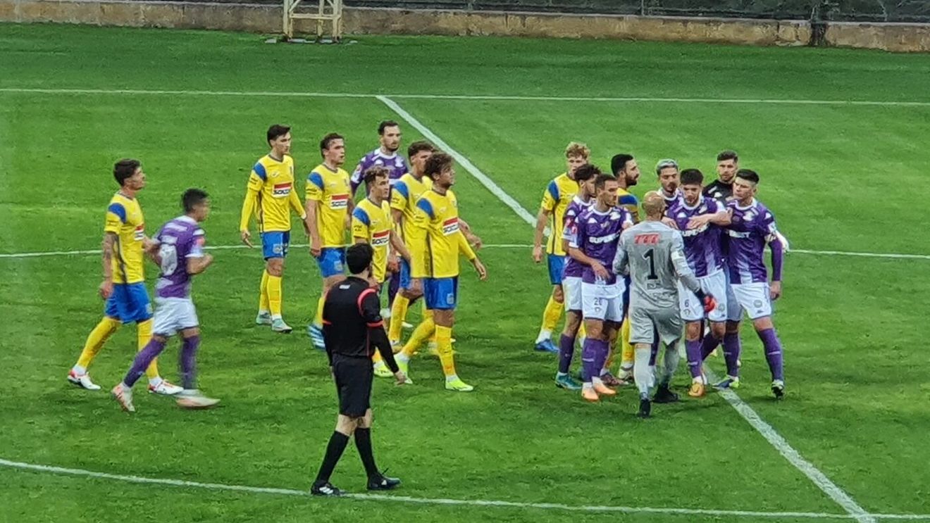 Încăierare la amicalul Rapidului cu Westerlo! Săpunaru a sărit imediat la scandal
