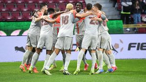 Ce Dream Team a făcut Gigi Becali la FCSB. Transferul lui Dennis Politic transformă campioana României într-o forță imbatabilă în Superliga: „Nu știu ce să aleg”