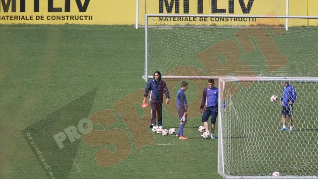 FOTO** Napoli, prezent la antrenamentul de azi al "Științei", deși Mititelu i-a cerut demisia!