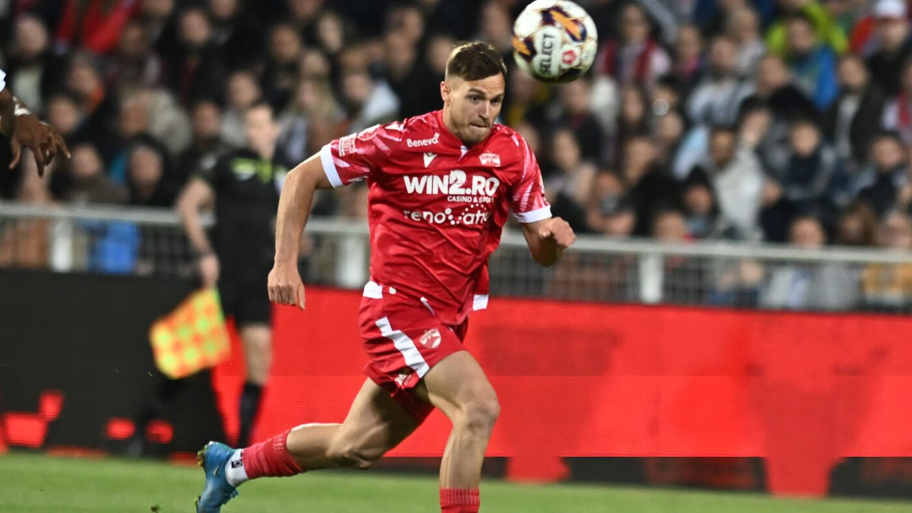 Dennis Politic a răbufnit după ce echipa sa a primit gol la ultima fază în meciul FC Botoșani - Dinamo 2-1 și a ajuns pe loc direct retrogradabil: „Deja e penibil!”