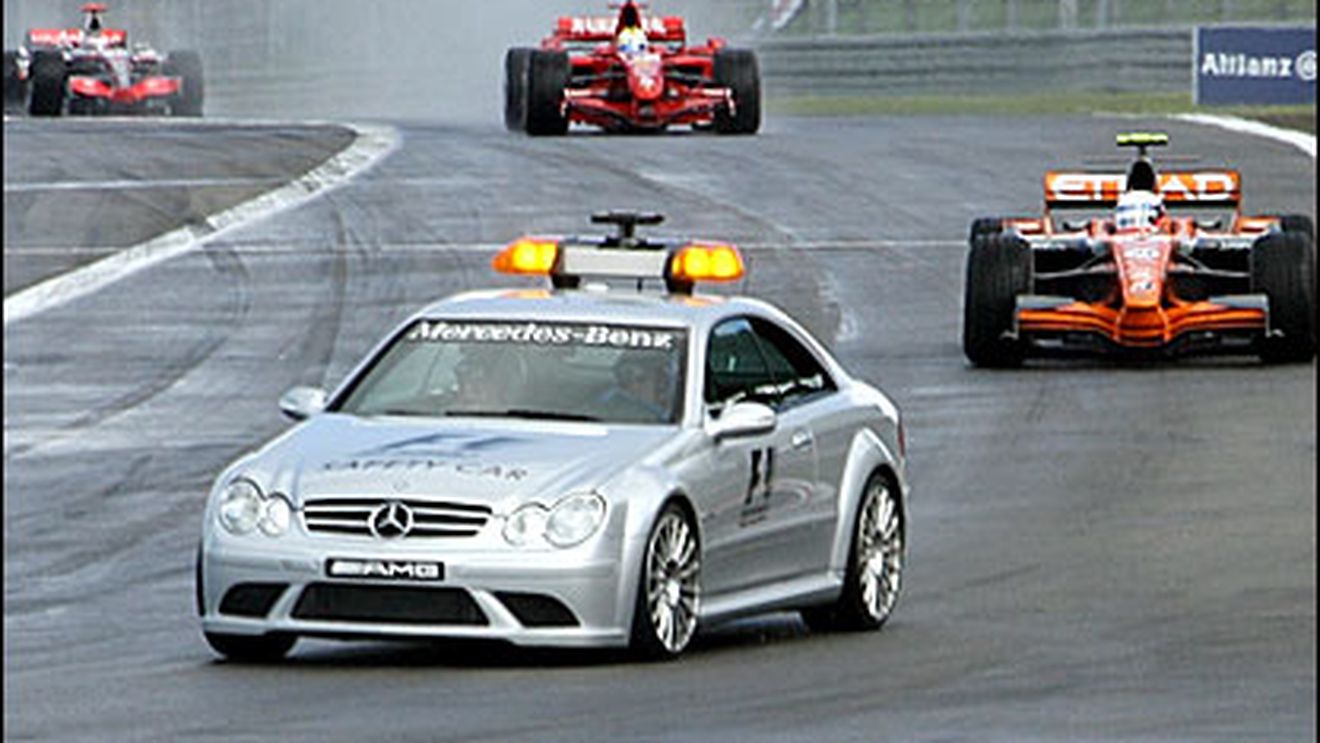 Regula „safety car"-ului și a intrării la boxe a fost schimbată