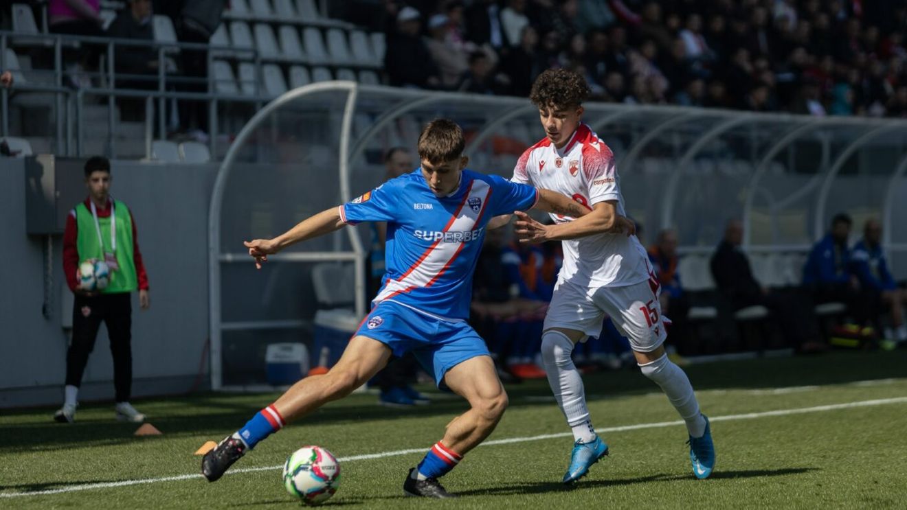 Noul director sportiv al lui Dinamo a început munca în „Ștefan cel Mare”. Cum a fost surprins la meciul cu Gloria Buzău, primul din play-off-ul din Liga 2 | FOTO EXCLUSIV