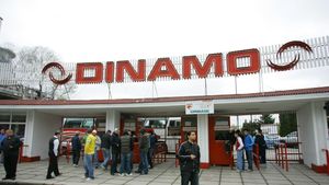 5 lei** costă un bilet pentru fanii lui Dinamo la partida cu Rapid!