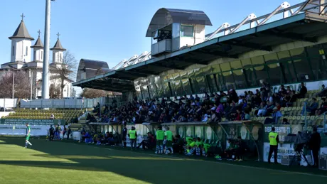 FOTO | Cum arată gazonul stadionului din Chiajna, după ce în această vară s-a renunțat la suprafața sintetică. Dinamo ar putea fi prima echipă oaspete care intră pe noua suprafață