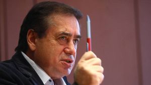 Ce face Ioan Niculae, omul care a fost la un moment dat cel mai bogat român, cu o avere de peste un miliard de euro, după ce a ieșit din pușcărie! A avut parte de un accident neplăcut | EXCLUSIV