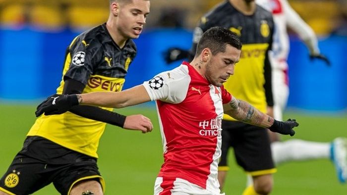 Nicolae Stanciu, cel mai bun om de la Slavia în meciul de la Dortmund. Răzvan Marin și Ciprian Tătărușanu, rezerve la Ajax și Lyon