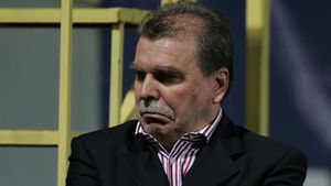 Dinu Gheorghe acuză: "Popa să analizeze meciul Iașiului cu Dinamo, nu arbitrajul de azi!"