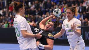 Meciul sezonului, meciul unei națiuni, Ferencvaros - CSM București, ora 17:45! Adversarii vin cu 6.000 de suporteri și posibil cu Szucsanszki în teren, campioana României, cu un avantaj de 5 goluri după jocul tur