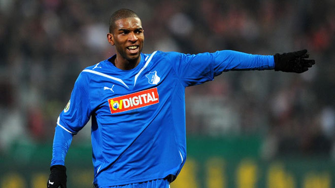 El ar fi fost "urmărit general" dacă rămânea în Anglia!** Ryan Babel râde de 'Poliția Twitter' :)