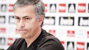 Spune adio în vară?** Spaniolii scriu că "Mou" s-ar despărți de Real la finalul sezonului și-l dau pe Benitez drept înlocuitor