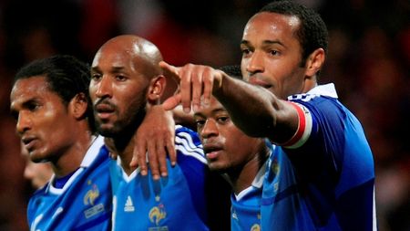 "Chelsea are doi fotbaliști de mare valoare: Anelka și Malouda!"
