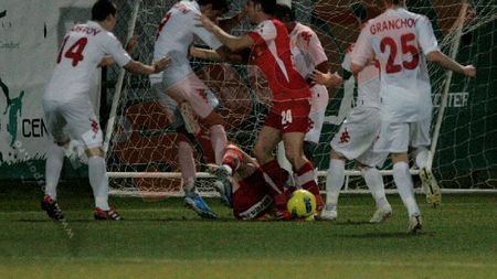 "Câinii", făcuți KO de Platini!** FOTO Bătaia de la Dinamo - ȚSKA 2-1