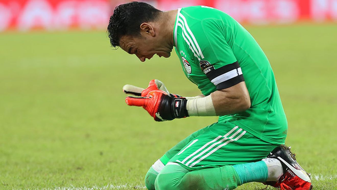 Un portar de 44 de ani a apărat două penalty-uri și a calificat Egiptul în finala Cupei Africii pe Națiuni!