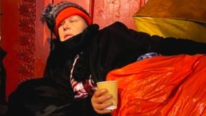 Cutremurător! Cum a fost ajutată fosta sportivă care a ajuns să doarmă în cimitir, după ce și-a pierdut casa! Gestul care îi va schimba viața