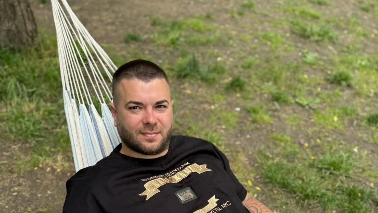 Românul considerat un Casanova în țară a mers la Milano pe un salariu mai mic decât al magazinerului, apoi a ajuns în Irak: „Catastrofă totală!”