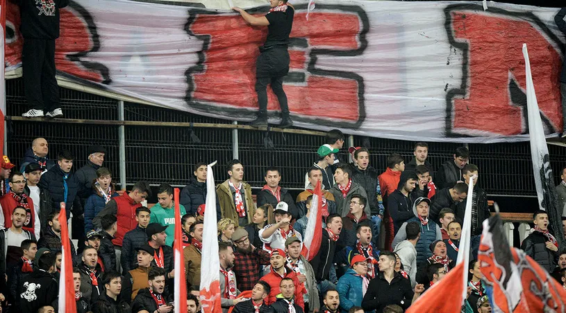 Cum au salutat ultrașii lui Dinamo revenirea galeriei Stelei pe stadion. Mesajele pe care l-au afișat