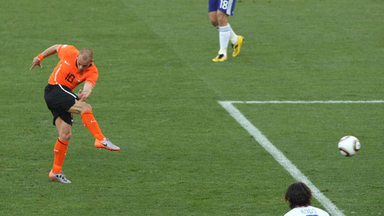 Sneijder: "Japonezii nu se opresc niciodată din alergat"