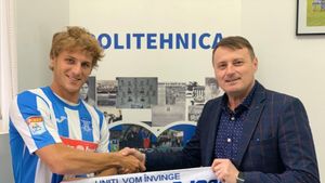 Jucătorul dorit de Gigi Becali a semnat în Polonia. Manuel De Iriondo a ajuns în Copou sub comanda lui Rednic | EXCLUSIV