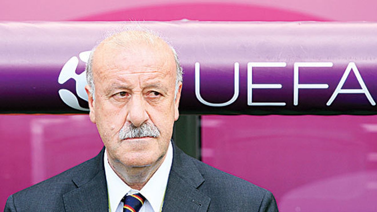 Suporterii îl pun la zid, Mourinho îl critică, Del Bosque închide ochii!** Spania nu schimbă "atacul" nici cu Irlanda! Vezi echipele probabile