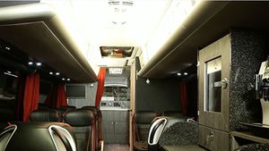 FOTO SPECTACULOS | Lux cât cuprinde. Cum arată șapte dintre cele mai luxoase autocare ale echipelor de fotbal. În ce condiții călătoresc jucătorii Barcelonei