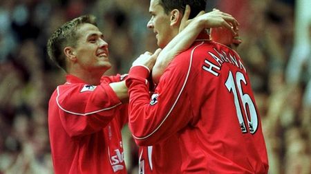 Dialog spumos între Michael Owen și Dietmar Hamann!** "Am terminat cea mai grea sesiune de alergări!" / "Ai urcat pe scări?"