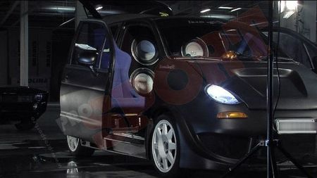 Ti-ar fi rușine cu un Matiz?** FOTO Un român l-a transformat într-un BOLID de LUX! Costă cât un apartament!