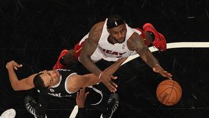 'King James' și 'Jesus Shuttlesworth' n-au putut să o învingă pe Nets! Cum au arătat echipamentele superstarurilor din NBA