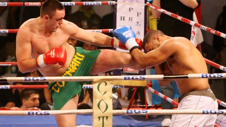 O nouă provocare: Sebastian Ciobanu intră în cușcă!