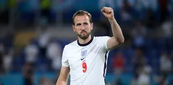 Golgheterul Harry Kane a sărbătorit doborârea recordului de goluri de la naționala Angliei printr-un burger botezat „Record Breaker”