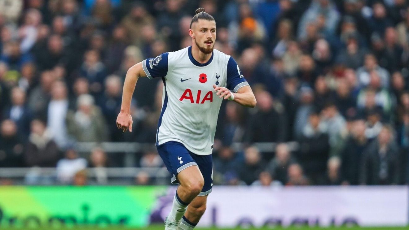 Radu Drăguşin ar putea avea o nouă şansă, neaşteptată, chiar şi după cele două meciuri horror. Englezii au anunțat ce se întâmplă cu Micky van de Ven