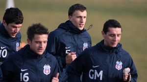 Poker face: Tănase i-a lăsat pe toți mască!** Nimeni nu se aștepta la asta după cum s-a prezentat "Dodel" la vizita medicală