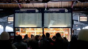 Ura și la gară! Staff-ul lui ACS Poli a plecat în grabă de la stadionul lui Dinamo, pentru a prinde trenul