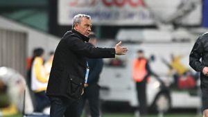 Postul lui Mircea Rednic, în pericol la UTA! „Nu discut despre susținerea conducătorilor, cum m-au pus la echipă, pot să mă și cheme să vorbim dacă au vreo doleanță, sau nemulțumire”