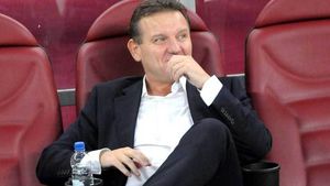 "Război" în declarații înainte de Botoșani - Brașov. Hadnagy dă cărțile pe față: "Zotta numai la scandal se pricepe. Îi transmit însă că hoțul strigă hoții"