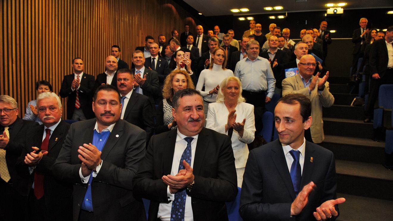 Nu e Adidas sau Nike. Cine îi îmbracă pe olimpici? După scandalul revoltător de la JO 2016, COSR a semnat un nou contract cu o firmă de echipament sportiv 