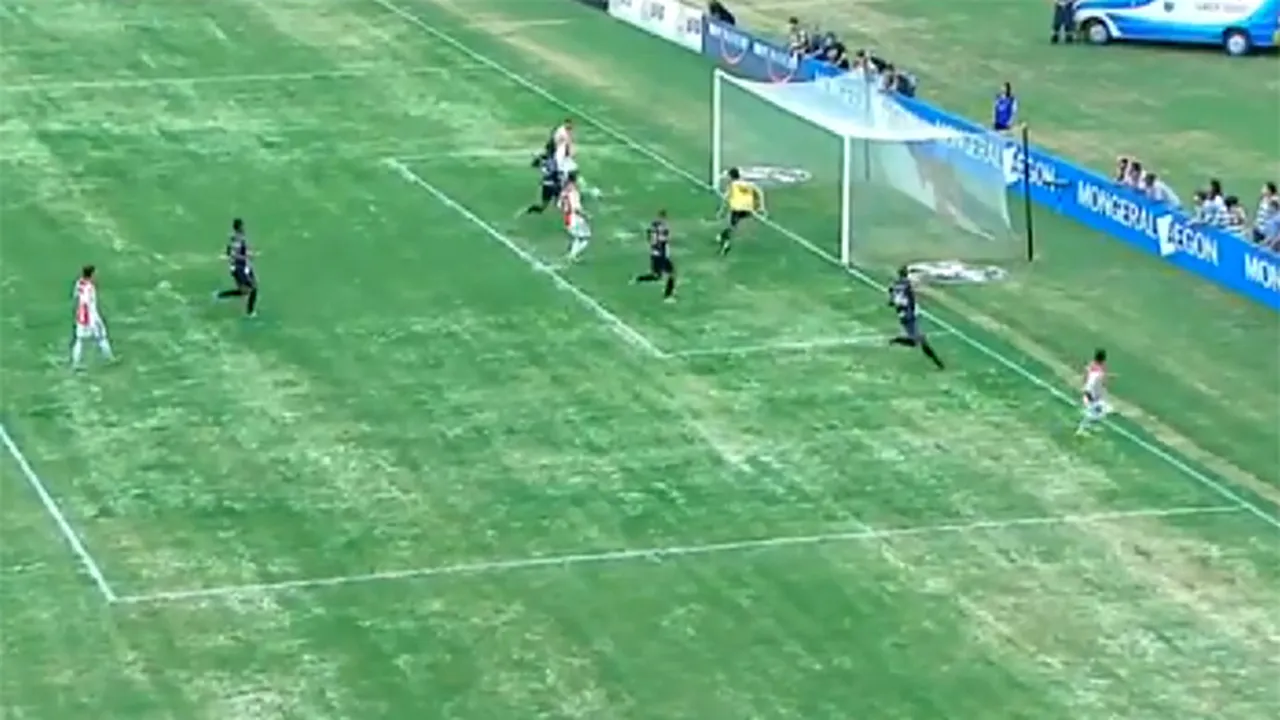 Omul de gol al lui Ajax s-a făcut de râs în Brazilia:** Siem de Jong a ratat cu poarta goală din doi metri! VIDEO