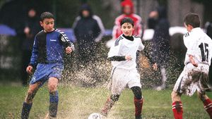 Urmașii "Regelui" trag prin noroaie