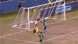 VIDEO Încă un gol "invizibil"! Grecilor de la PAO le-a fost refuzat un gol valabil in amicalul cu AC Milan!