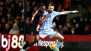 Blestemul care l-a lăsat singur pe Radu Drăgușin. S-a rupt al treilea fundaș central și cel mai bun partener defensiv pentru român: „Va lipsi o vreme!”