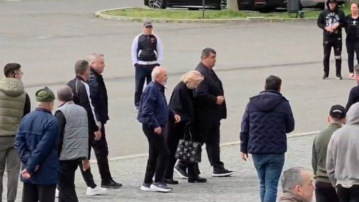 Peluza Nord FCSB, ultim omagiu pentru Mircea Lucescu. „Roș-albaștrii” au ajuns la Arena Națională la două minute după dinamoviști